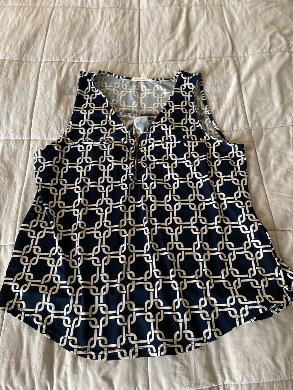 Sweet Wanderer Navy and White Chain-Link Sleeveless V-Neck Top